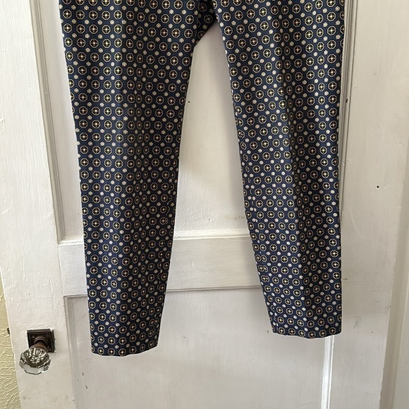 Talbots Boho Artsy Navy Geometric Essex Ankle Pull On Stretch Skinny Fit Pants - Picture 3 of 8